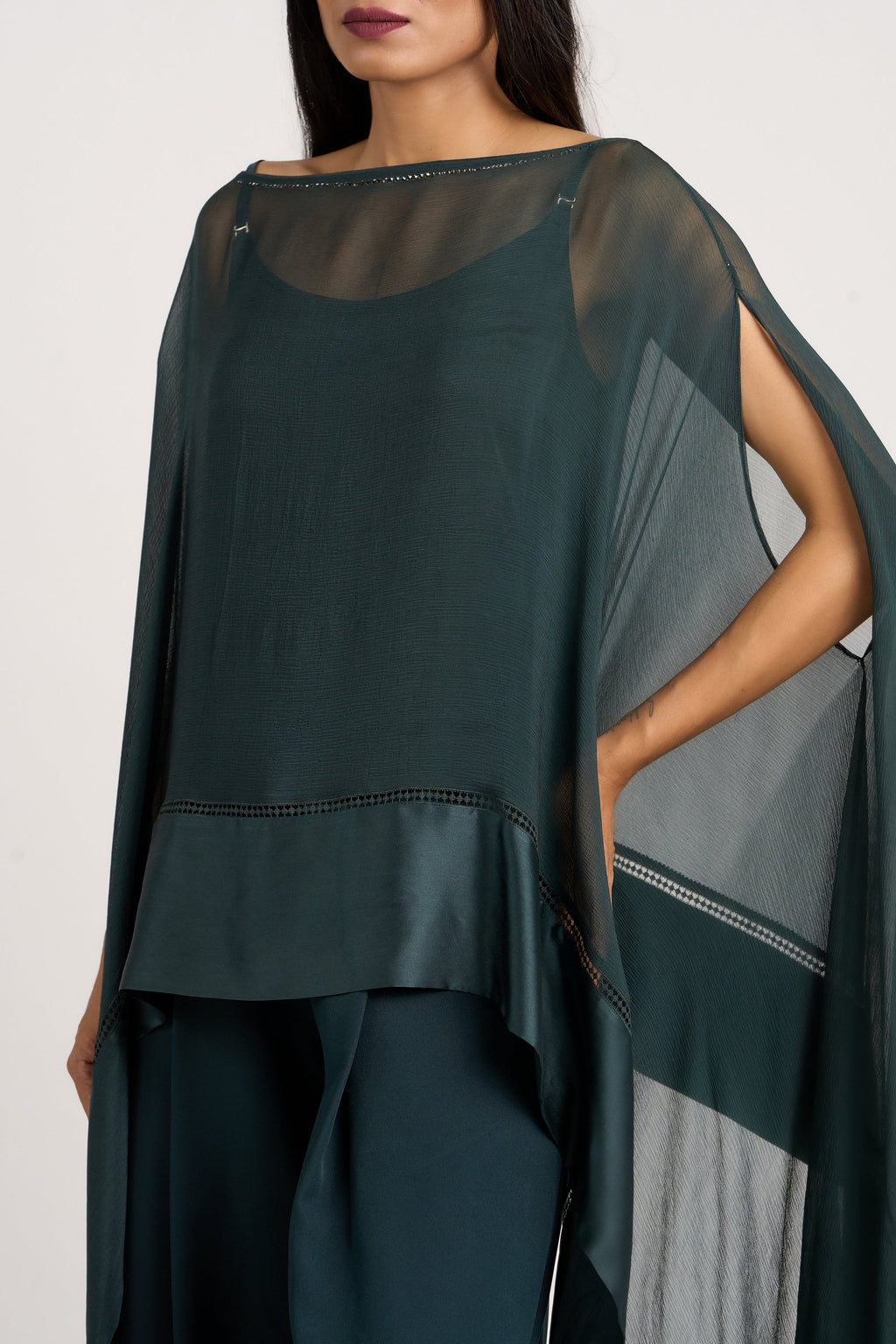 Aire Cape Top
